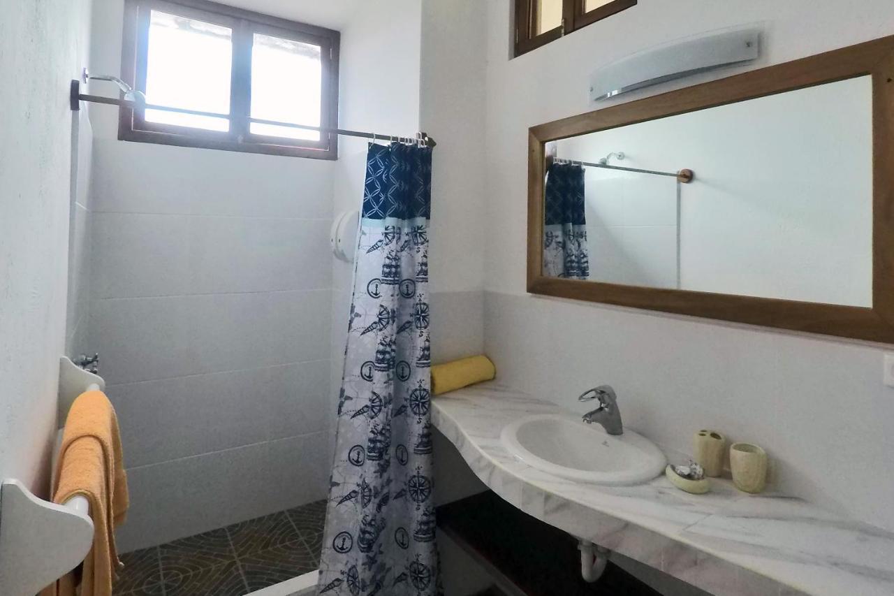 The Galeodan Suites Puerto Baquerizo Moreno Eksteriør bilde