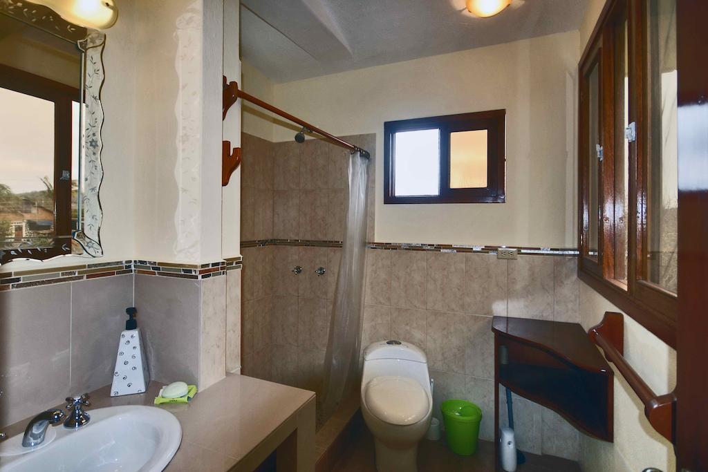 The Galeodan Suites Puerto Baquerizo Moreno Eksteriør bilde