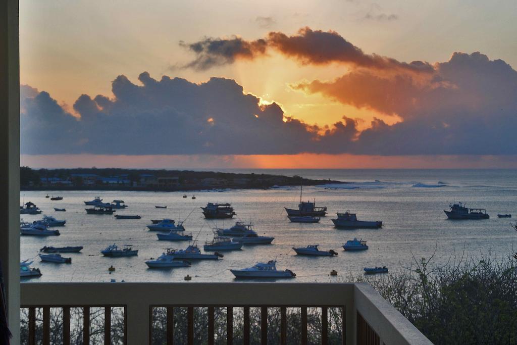 The Galeodan Suites Puerto Baquerizo Moreno Eksteriør bilde
