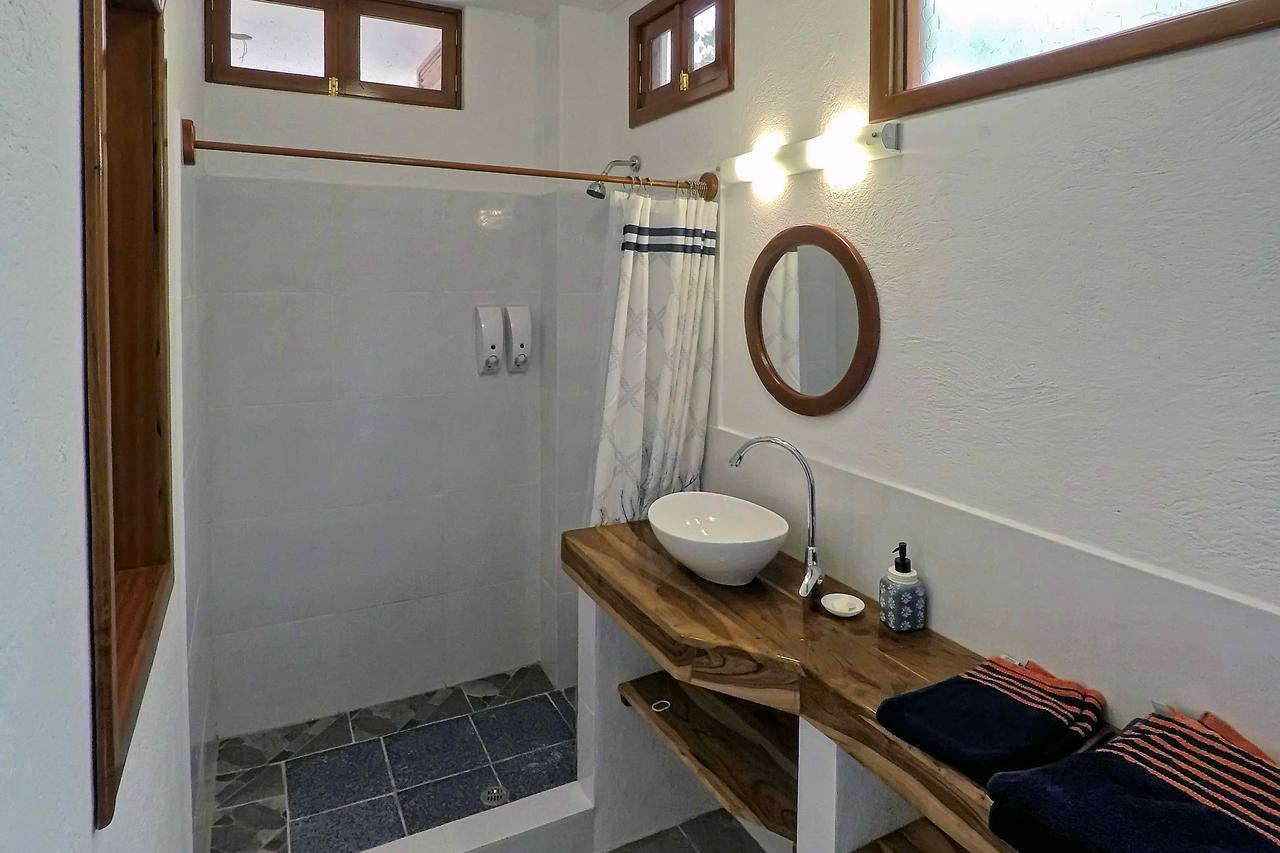 The Galeodan Suites Puerto Baquerizo Moreno Eksteriør bilde